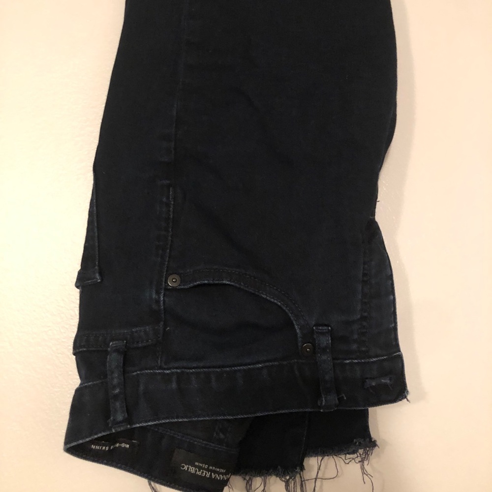 NWOT Banana Republic Skinny Jeans with frayed ends